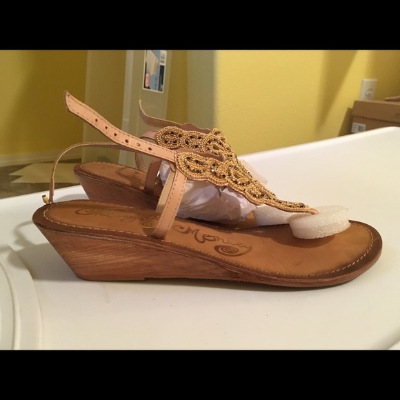 Naughty Monkey Sandals - Picture 2 of 3