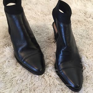 ❌SOLD?❌Vince Camuto Leather Booties