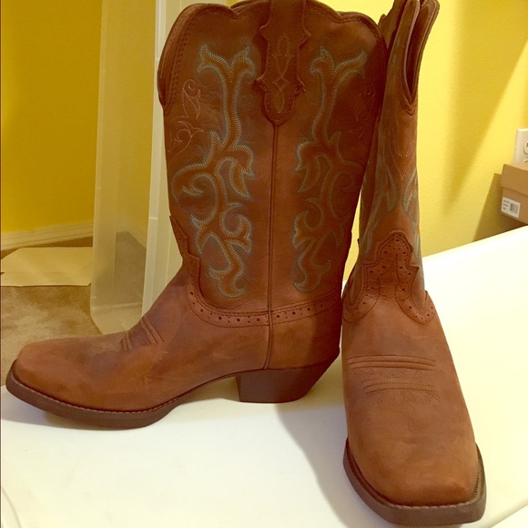 Justin's cowgirl leather  boots