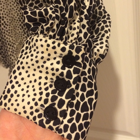 Parker open shoulder blouse - Picture 3 of 4