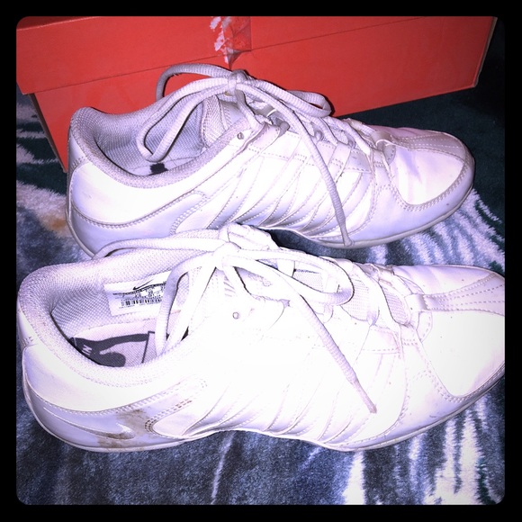 Nike WMNS CHEER FLASH shoes!💖