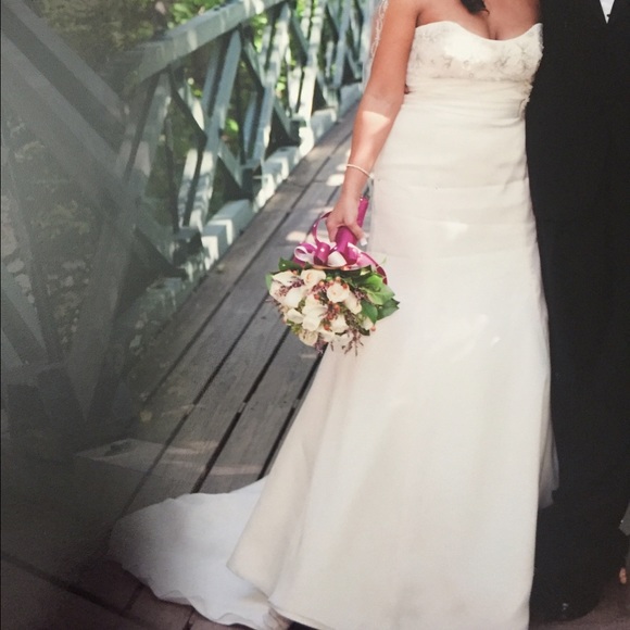 Wedding dress