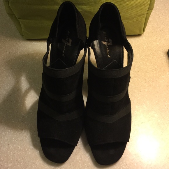 7 for all Mankind classy black suede heels size 9 - Picture 2 of 4