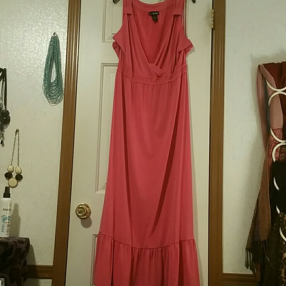 Pretty summer dress. REPOSH!!!