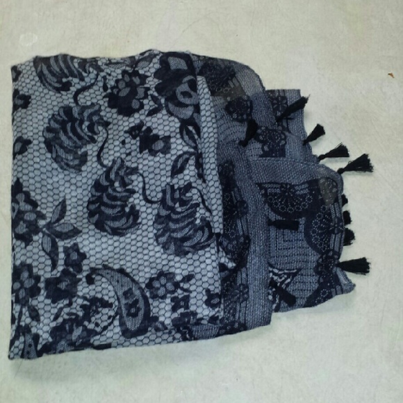 Paisley scarf