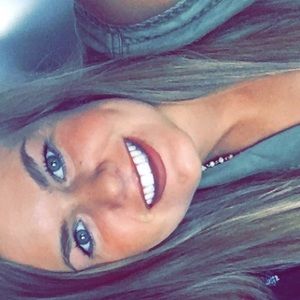 Meet your Posher, Ali