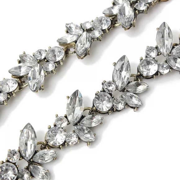 Crystal flower choker necklace - Picture 3 of 3