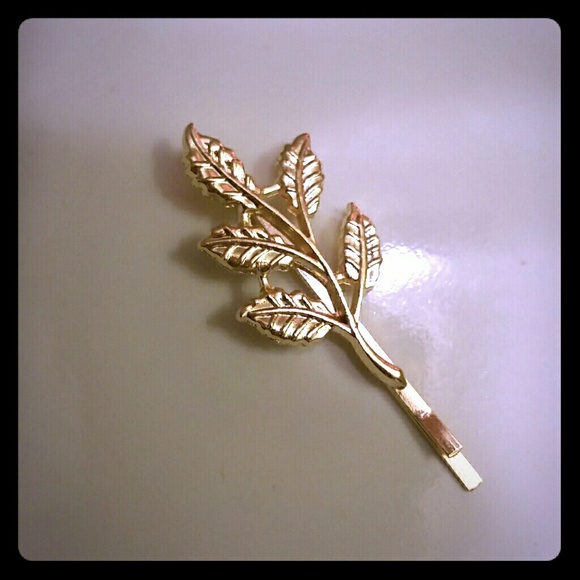 Accessories - Gold 5 Leaf Hair Pin