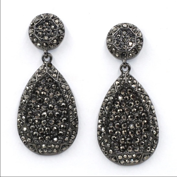 Black crystal stud droplet earrings