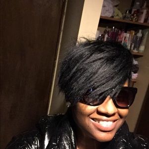 Meet your Posher, Linda