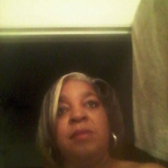 Meet your Posher, Brenda