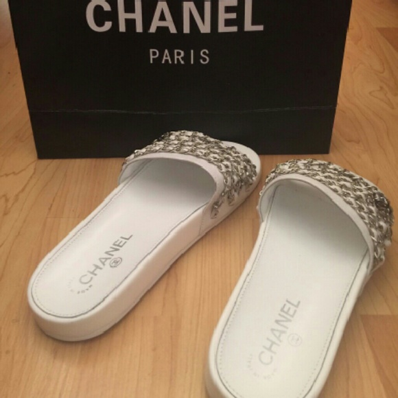 chanel slippers white