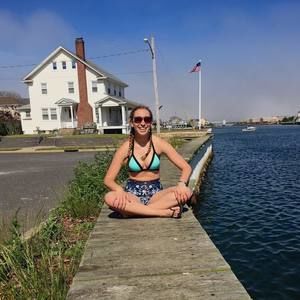 Meet your Posher, Dana