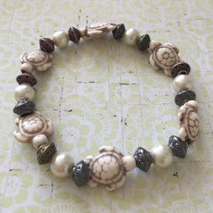 Turtle beaded bracelet