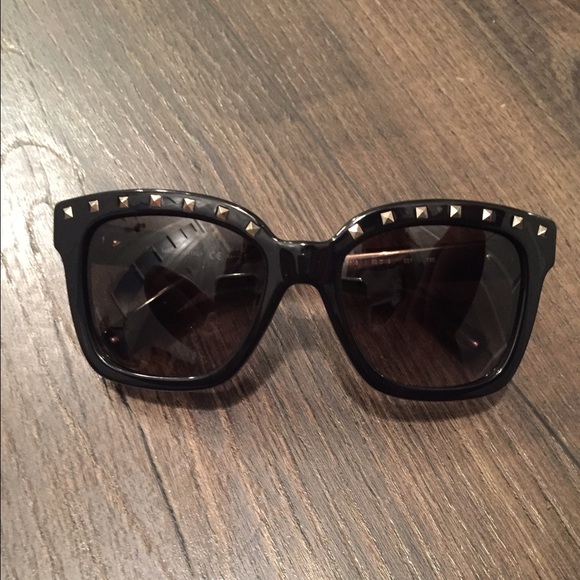 Valentino Accessories - Valentino Rockstud Sunglasses