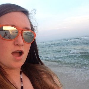 Meet your Posher, Eryka