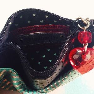 Loungefly Bags - LoungeFly Hearts and Skulls Wallet Purse Loungefly Bags - LoungeFly Hearts and Skulls Wallet Purse