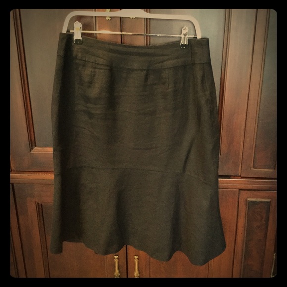 Black linen skirt. - Picture 1 of 2