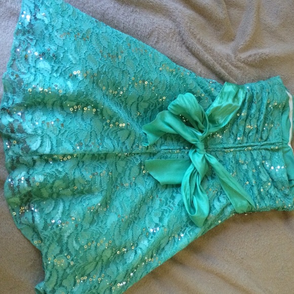 Special occasion dress. - Picture 2 of 2