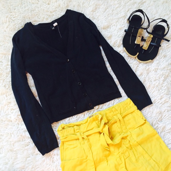 Classic Black Cardigan with Front Pockets! - Picture 3 of 5