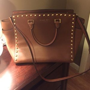 MICHAEL KORS Large Selma Studded Leather Satchel