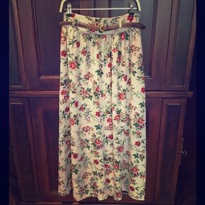 Floral belted maxi skirt. NWOT.