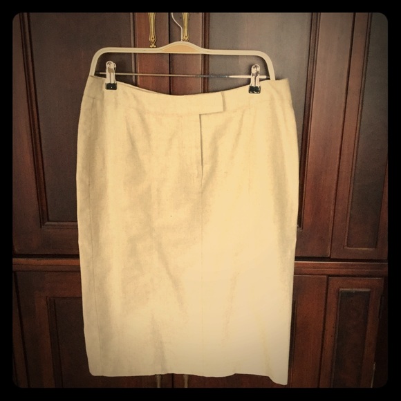 Linen blend skirt. - Picture 1 of 2