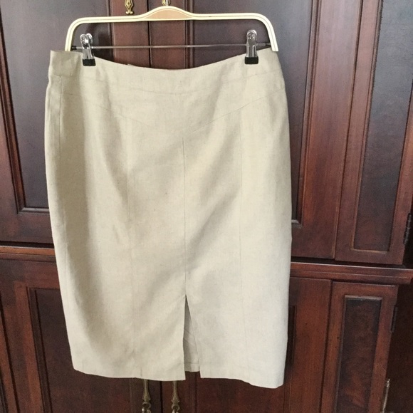 Linen blend skirt. - Picture 2 of 2