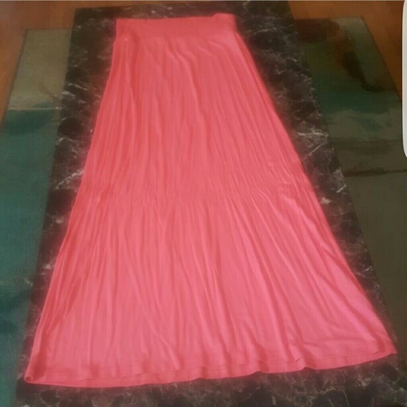 Coral skirt