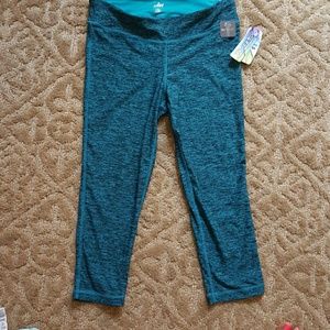 Moret capri speed-dri leggings