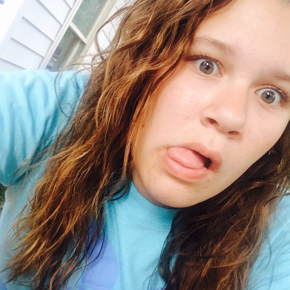 Meet your Posher, Elyssa - Picture 1 of 1