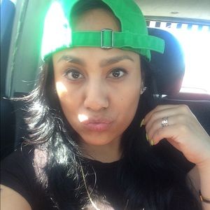 Meet your Posher, Isaura