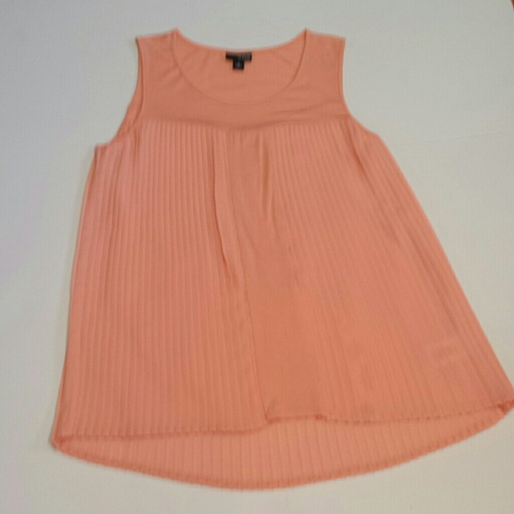 Pleated high/low babydoll style blouse - Picture 2 of 2