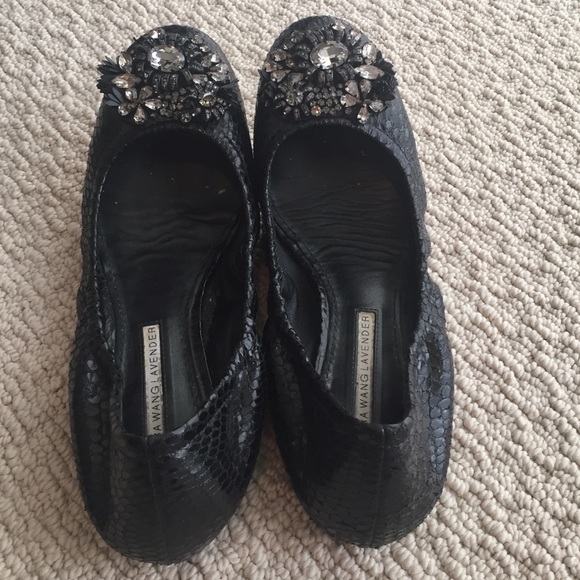 Vera Wang Black Flats, 7.5 - Picture 2 of 4