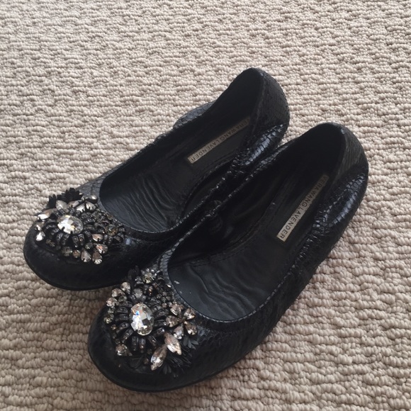 Vera Wang Black Flats, 7.5 - Picture 3 of 4