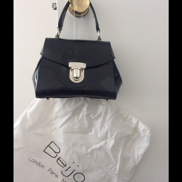 Beijo Hand Bag
