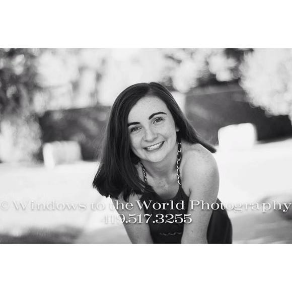 Meet your Posher, Caitlin - Picture 1 of 1