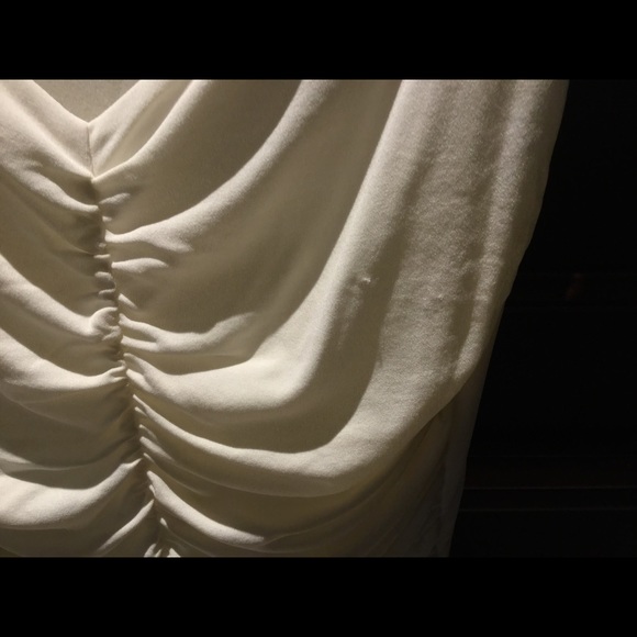 Ruched cream top. - Picture 2 of 4