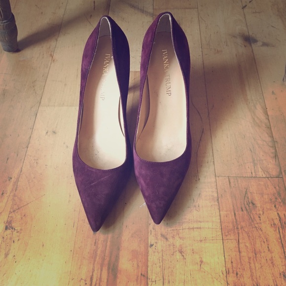 IVANKA TRUMP SIZE 6.5 PERFECT PLUMB