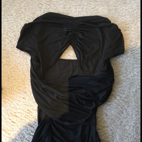 Coat, skirt, top, heels. - Picture 3 of 4