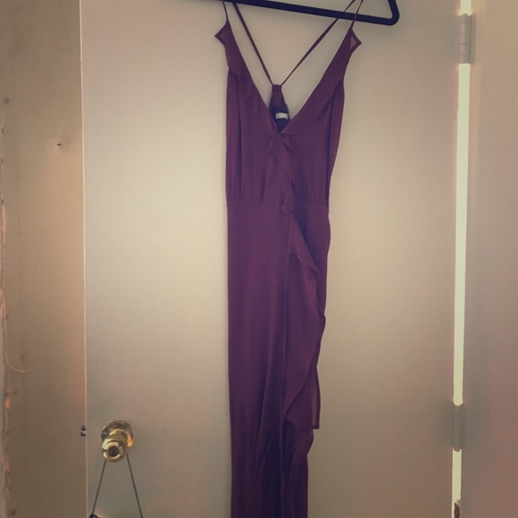 INSANELY FLATTERING REFORMATION DRESS DEEP PLUMB