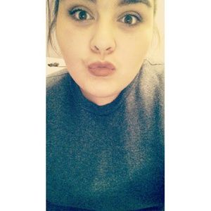 Meet your Posher, Jasmine