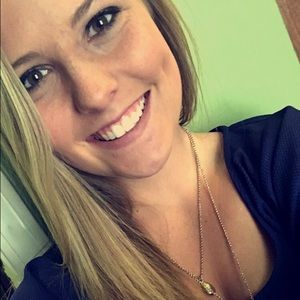 Meet your Posher, Abby