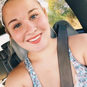 Meet your Posher, Lacey