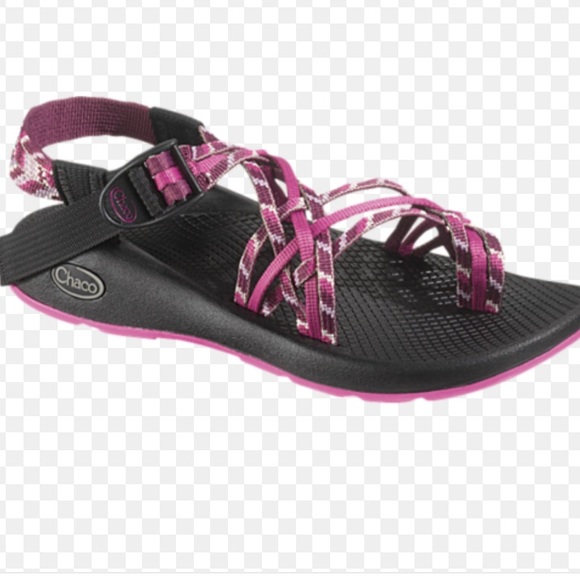 Looking for some chacos - Picture 1 of 4