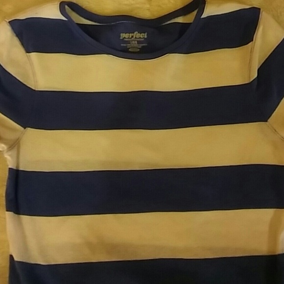 Old Navy Short Sleeved Shirt - Picture 2 of 4