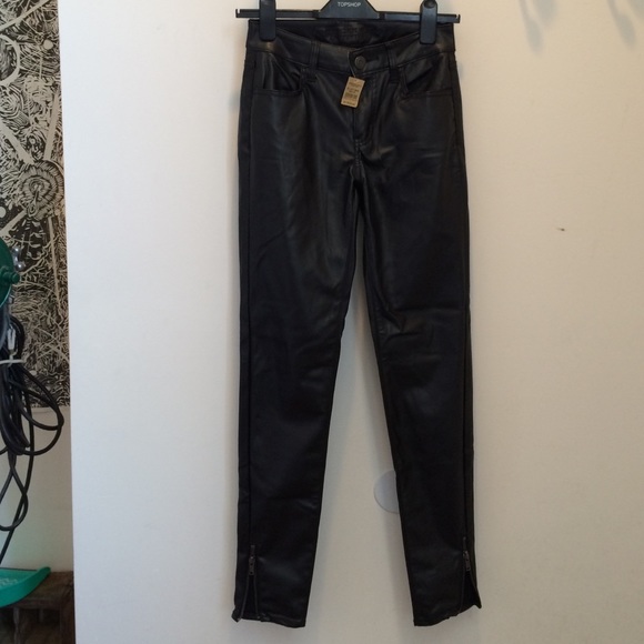 American Eagle Outfitters Pants - American eagle Pleather Black pants