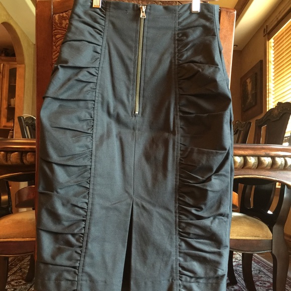 Nanette Lepore Da Vinci Rushed black pencil skirt - Picture 3 of 4