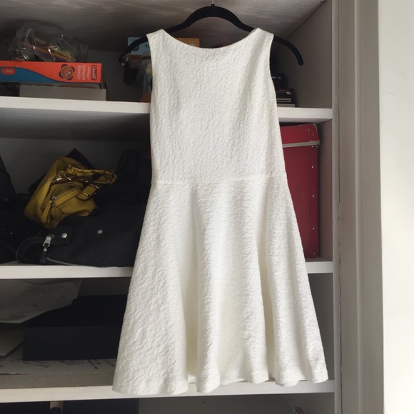 Alice + Olivia Dresses & Skirts - Alice + Olivia beautiful dress Alice + Olivia Dresses & Skirts - Alice + Olivia beautiful dress