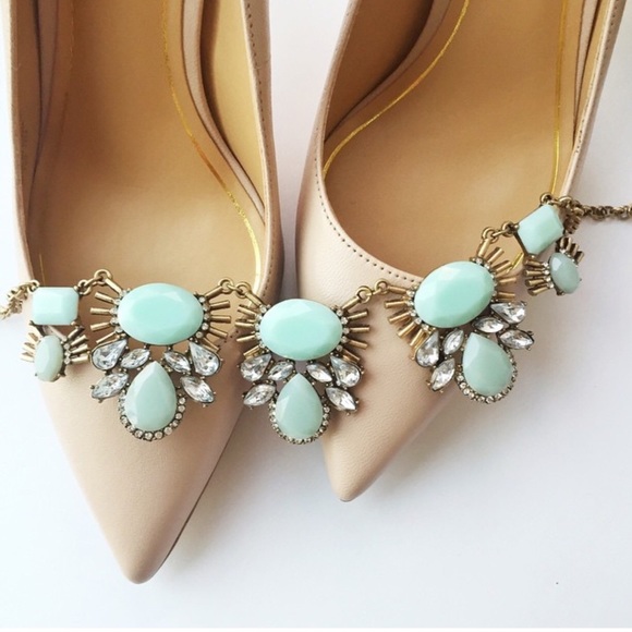 J. Crew Jewelry - Lovely mint necklace